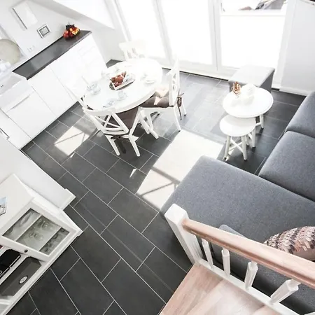 Adams Modern Retreat Greetsiel